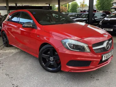 Usado Mercedes A250 AMG 211 HP (155 kW) 2015 Vermelho Citadino