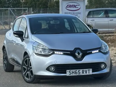 Used Renault Clio Dynamique 75 HP (55 kW) 2015 Silver Hatchback