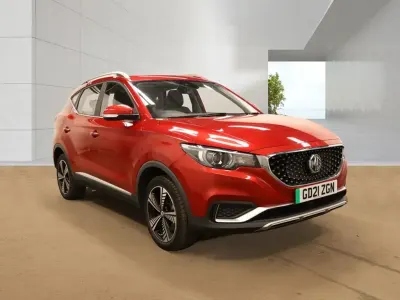 Usado MG ZS Exclusive 105 kW (143 CV) 2021 Rojo SUV