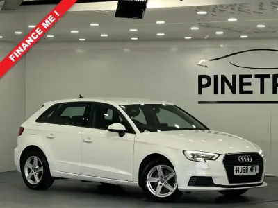 Used Audi A3 Sportback Business 116 HP (85 kW) 2018 White Hatchback