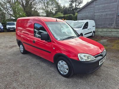 Used Vauxhall Combo 75 HP (55 kW) 2010 Red MPV