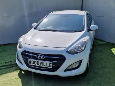 Used Hyundai i30 SE 2017 White Estate