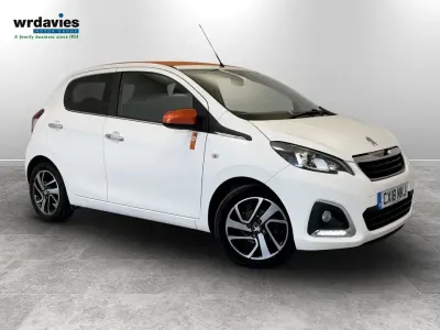 Used Peugeot 108 Roland Garros 82 HP (60 kW) 2018 White Hatchback