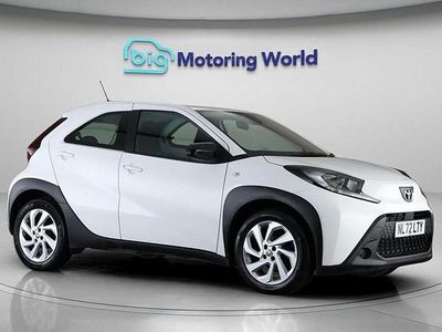 Begagnad Toyota Aygo X PURE 72 HK (52 kW) 2022 Vit SUV