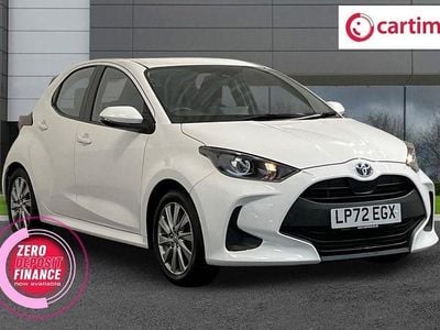 Used Toyota Yaris Hybrid 116 HP (85 kW) 2023 White Hatchback