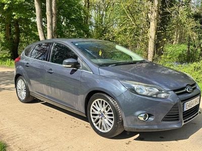 Used Ford Focus Zetec 125 HP (91 kW) 2014 Grey Hatchback