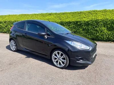 Used Ford Fiesta Zetec 125 HP (91 kW) 2014 Black Hatchback