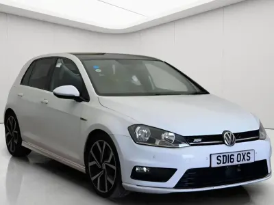 Used VW Golf VII R-line Edition 150 HP (110 kW) 2016 White Hatchback