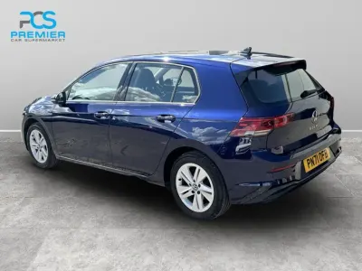 Used VW Golf VII Life 130 HP (95 kW) 2021 Blue Hatchback