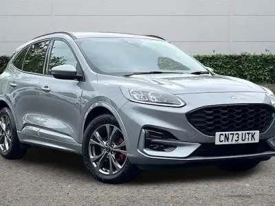 Käytetty Ford Kuga ST-Line 150 HP (110 kW) 2023 Katumaasturi
