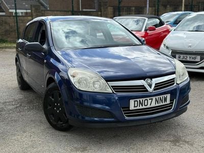 Second-hand Vauxhall Astra 2007 Albastru Hatchback