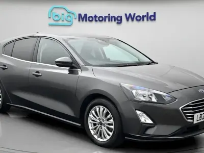Used Ford Focus Titanium 125 HP (91 kW) 2021 Grey Hatchback