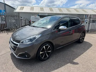Used Peugeot 208 2019 Grey Hatchback