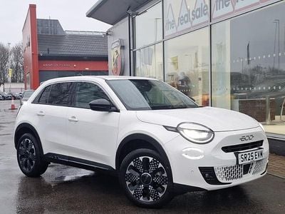 Używany Fiat 600 La Prima 100 KM (73 kW) 2025 Biały SUV