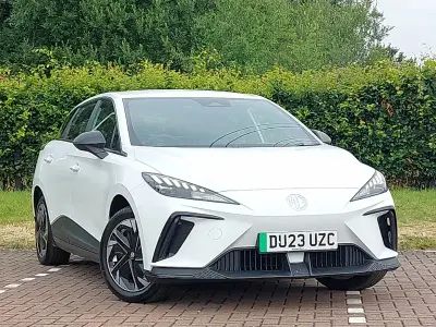 Used MG MG4 EV SE 149 kW (203 HP) 2023 White Hatchback