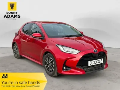 Used Toyota Yaris Hybrid Design 116 HP (85 kW) 2023 Red Hatchback