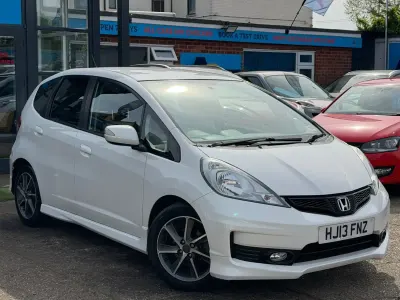 Second-hand Honda Jazz SI 99 CP (72 kW) 2013 Alb Hatchback