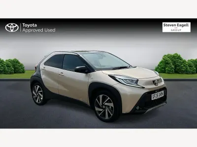 Used Toyota Aygo X 72 HP (52 kW) 2025 Beige SUV