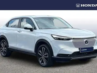 Używany Honda HR-V Elegance 131 KM (96 kW) 2023 Biały SUV