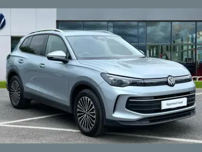 Begagnad VW Tiguan Match 147 HK (108 kW) 2025 Silver SUV