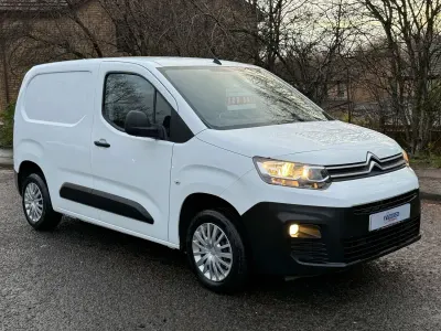 Used Citroën Berlingo 100 HP (73 kW) 2022 White MPV