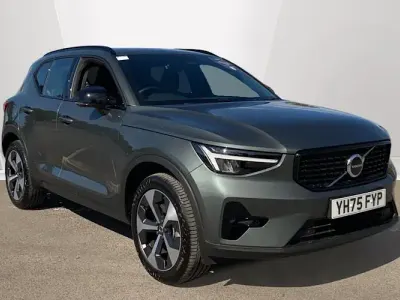 Used Volvo XC40 Plus 197 HP (144 kW) 2025 Green SUV
