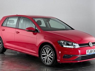 Red Used 2018 VW Golf VII SE Hatchback | £13,000 (Fair price)