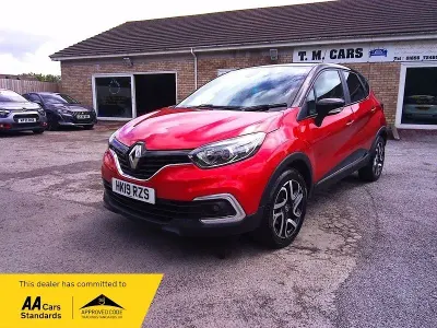 Used Renault Captur Iconic 2019 Red/black SUV