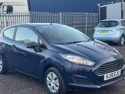 Used Ford Fiesta Studio 82 HP (60 kW) 2015 Blue Hatchback