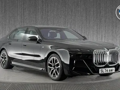 Usado BMW i7 M Sport 448 kW (610 CV) 2024 Negro Berlina