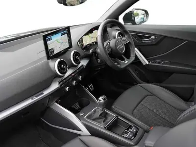 Begagnad Audi Q2 Black Edition 2025 SUV