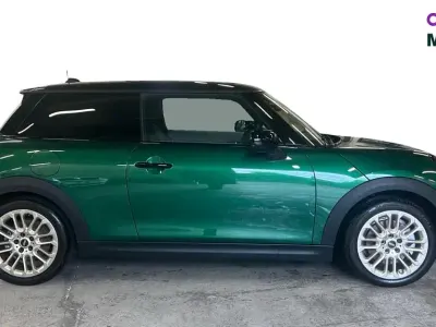 Used Mini Cooper Exclusive 156 HP (114 kW) 2024 British racing green iv Hatchback