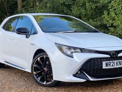 Pure white Used 2021 Toyota Corolla Sport Hatchback | £18,505 (Fair price)