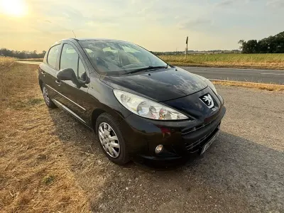 Used Peugeot 207 Active 95 HP (69 kW) 2011 Black Hatchback