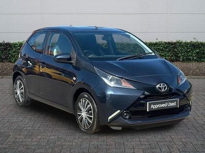 Usado Toyota Aygo X-play 69 HP (50 kW) 2015 Azul Citadino