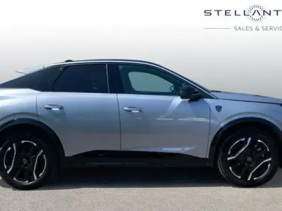 Used Peugeot e-3008 GT 152 kW (207 HP) 2025 Grey SUV