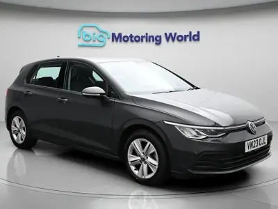 Second-hand VW Golf VIII S 150 CP (110 kW) 2023 Gri Hatchback