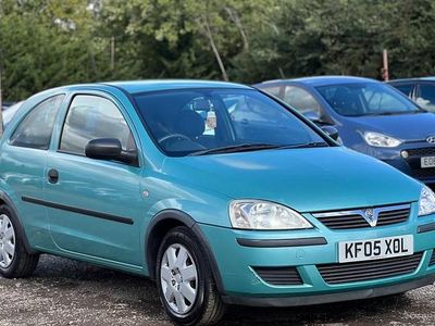 Used Vauxhall Corsa 79 HP (58 kW) 2005 Silver Hatchback