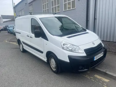 Używany Peugeot Expert 2015 Biały Van