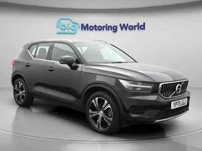 Used Volvo XC40 Inscription 211 HP (155 kW) 2021 Black SUV