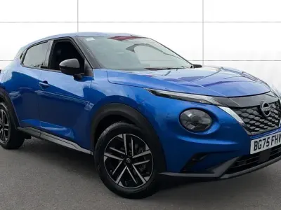 Używany Nissan Juke N-Connecta 143 KM (105 kW) 2025 Niebieski SUV