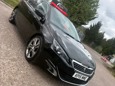 Begagnad Peugeot 308 GT-line 2015 Svart Halvkombi