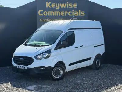 Used Ford Transit Custom 105 HP (77 kW) 2019 White Van
