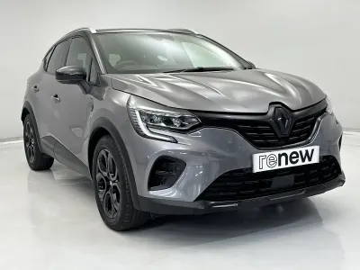 Used Renault Captur 142 HP (104 kW) 2022 Metallic  oyster grey  SUV