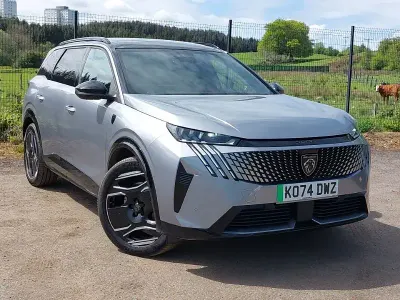 Używany Peugeot 5008 GTi 156 kW (213 KM) 2025 Szary SUV