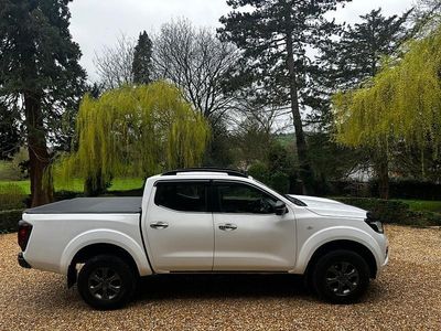 Used Nissan Navara Acenta 160 HP (117 kW) 2016 White Pickup