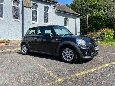 Used Mini Cooper Hatch 122 HP (89 kW) 2013 Black Hatchback