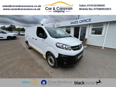 Used Vauxhall Vivaro S 100 HP (73 kW) 2022 White MPV