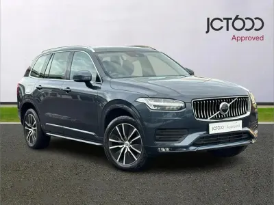 Begagnad Volvo XC90 Momentum 235 HK (172 kW) 2021 Blå SUV