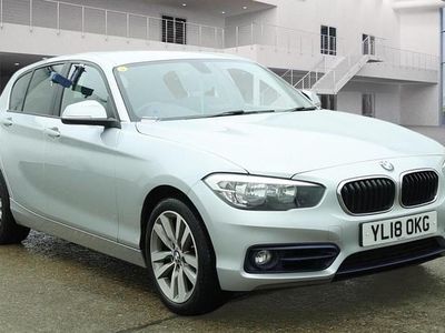 Używany BMW 118 Sport Line 2018 Srebrny Hatchback